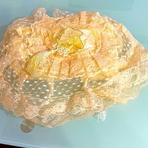 Silk Facial Tissue Box Holder